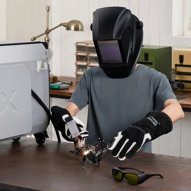 xTool 1080nm Laser Welding Helmet Auto Darkening 