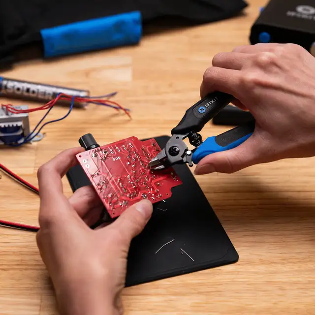 iFixit Mandible Flush Cutters Sideavbiter 