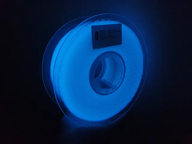 Polyalkemi PLA Glow in the Dark Glow Blue 